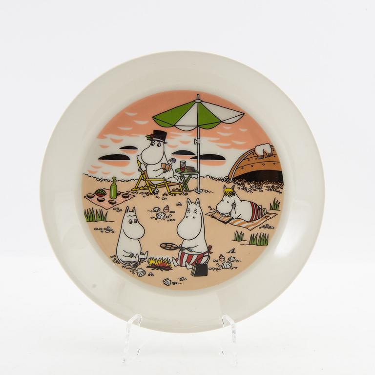 Mugs 8 pcs and 1 plate Moomin characters/ Mumin Arabia Finland.