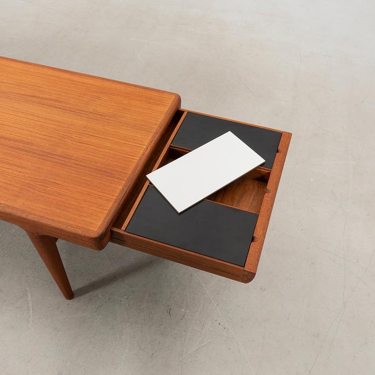 Johannes Andersen coffee table model no. 270 Silkeborg Denmark 1960s.