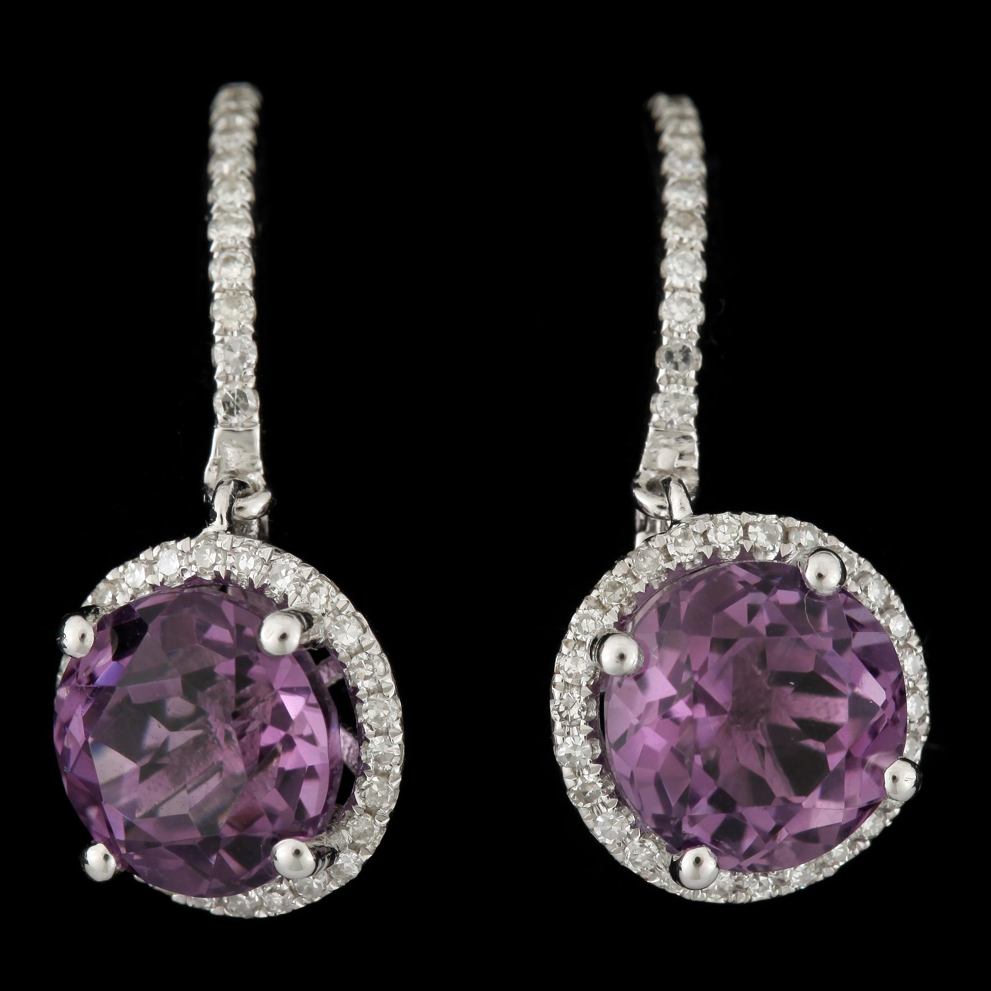 ÖRHÄNGEN, 14k vitguld med ametister tot ca5,45ct och diamanter tot ca0,45. Vikt ca4g.
