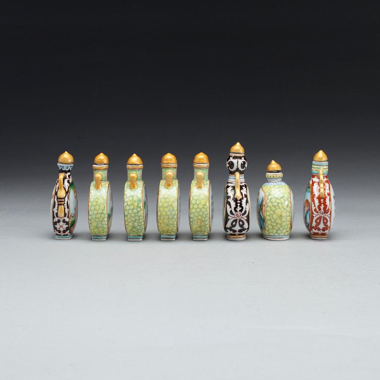 SNUSFLASKOR, 8 st, porslin, Kina, 1900-talets senare hälft.