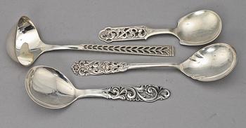 SERVERINGSBESTICK, 4 st, silver, 1900-tal. Vikt 353 g.