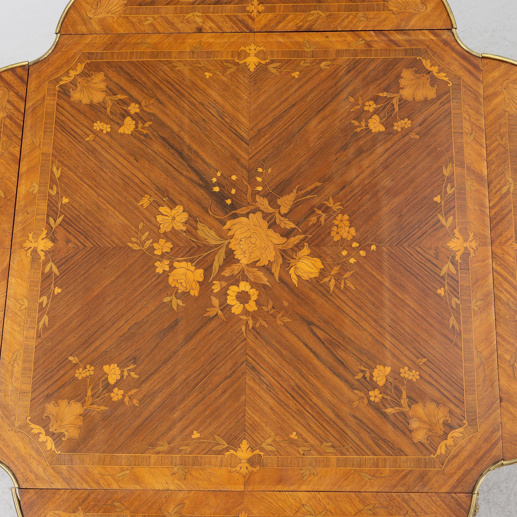 Bord, rokokostil, 1900-talets början.