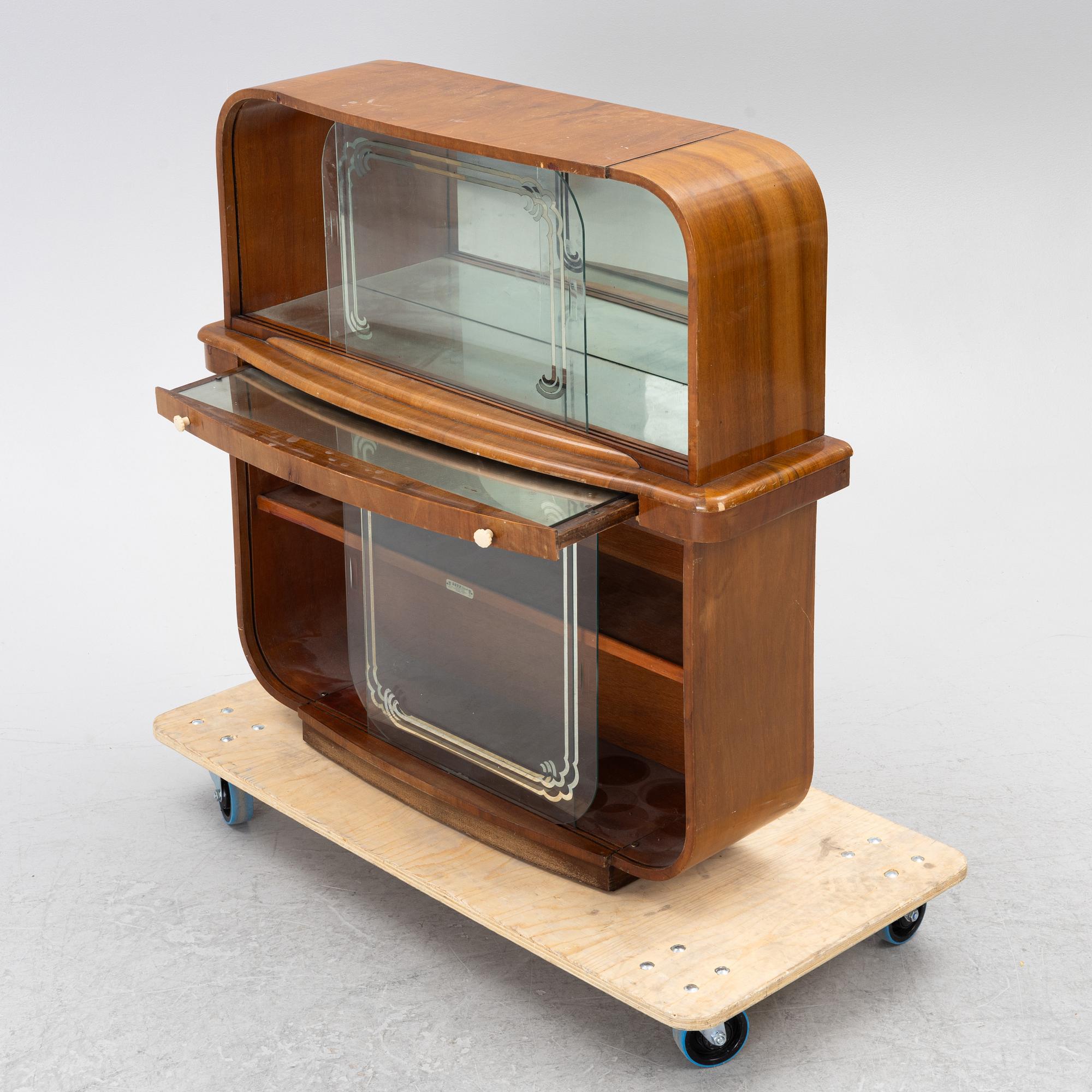 Barskåp,  1900-talets första hälft, "Ritz  Cabinet", London.