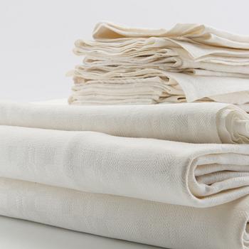 Tablecloths, 3 pcs, and napkins, 12 pcs, damask, first half/mid 20th century.