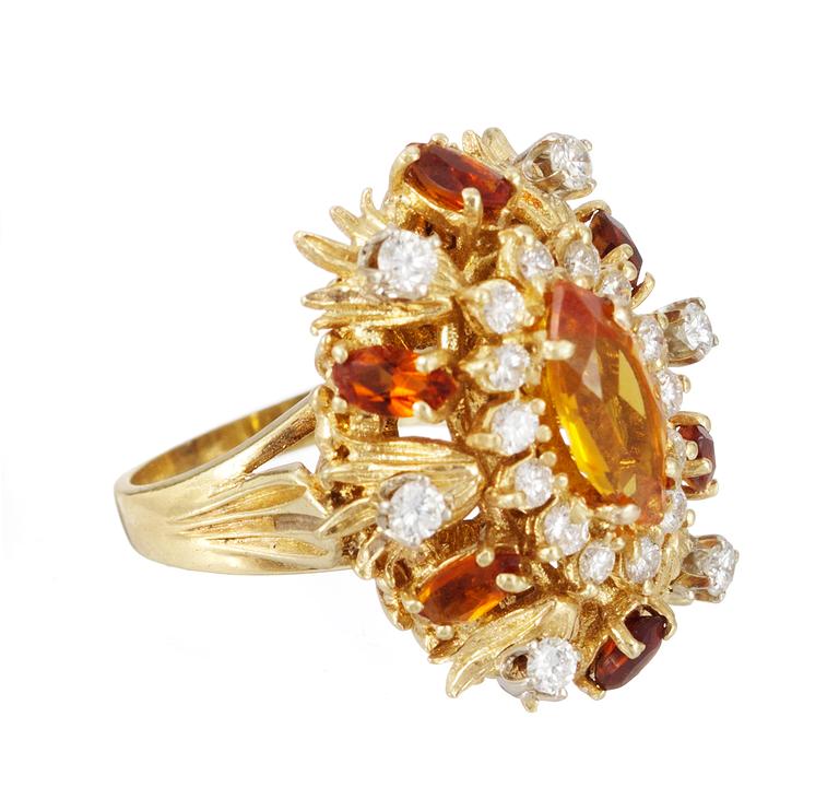 RING, set with diamonds and citrines.