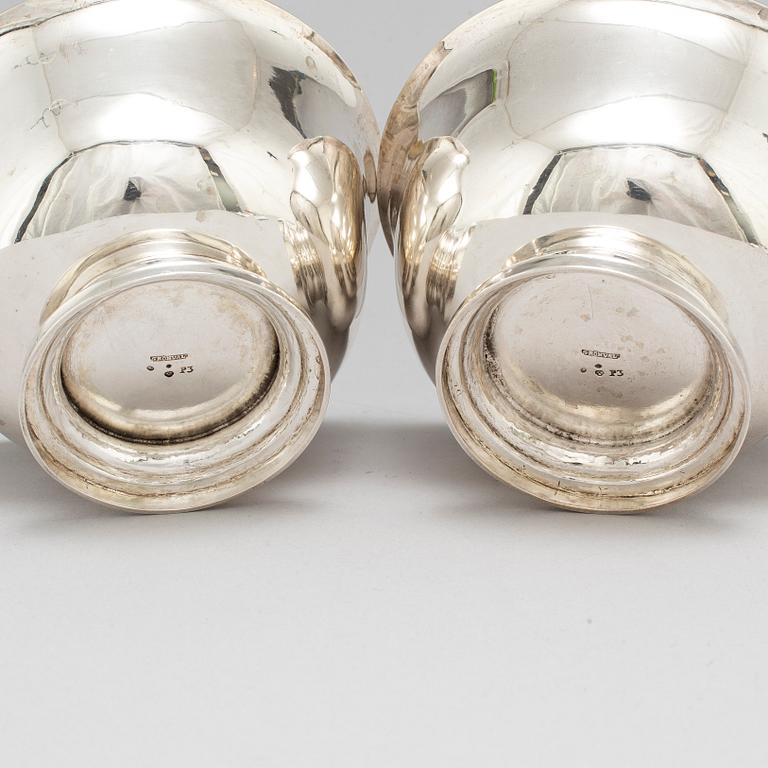 A pair of Swedish 19th century parcel-gilt silver sauce bowls, mark of JP Gronvall, Stockholm 1821.