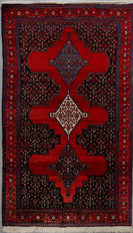 MATTA, Senneh, old, ca 235x140 cm.