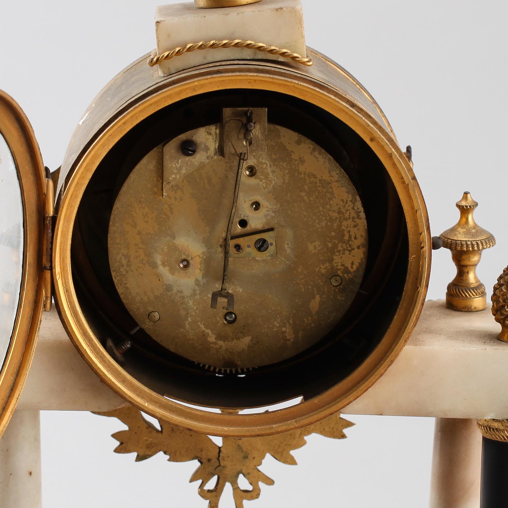 BORDSPENDYL, Louis XVI, tidigt 1800-tal.