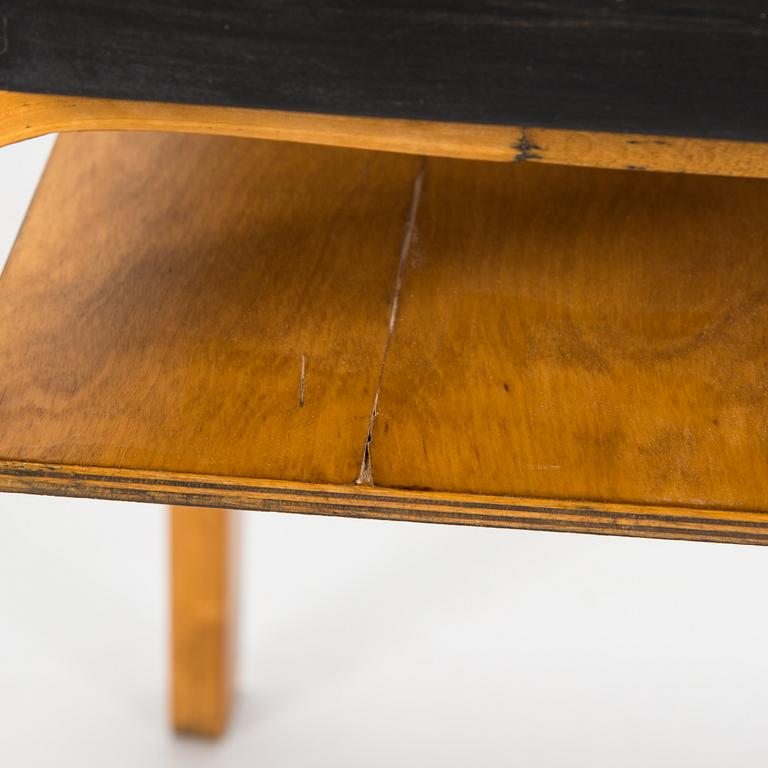 Alvar Aalto, a mid-20th century 'A86' table for O.Y. Huonekalu-ja Rakennustyötehdas A.B.