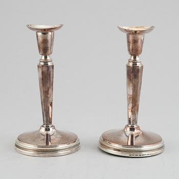 Eric Löfman, ljusstakar, ett par, silver, Mema, Lidköping 1999.