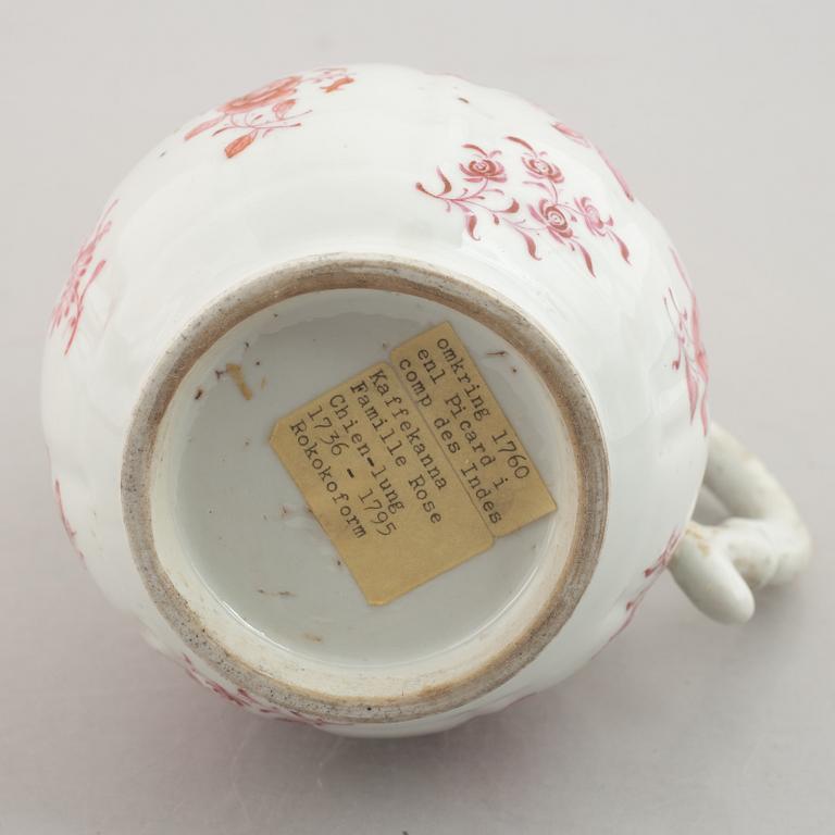 A famille rose coffee pot with cover, Qing dynasty, Qianlong (1736-95).