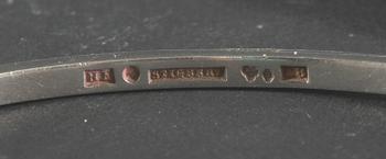 ARMRING. Stigbert, silver 1944, med syntetisk spinell.