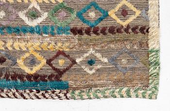 Carpet, Oriental, 308 x 246 cm.