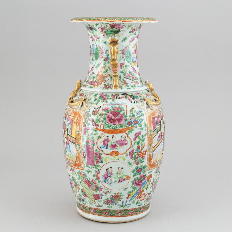 A Canton famille rose vase, Qing dynasty, 19th Century.