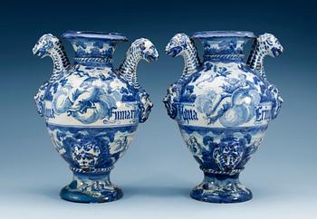 1207. A pair of Itailian maiolica ´Historismus´ jars, 19th Century. (2).