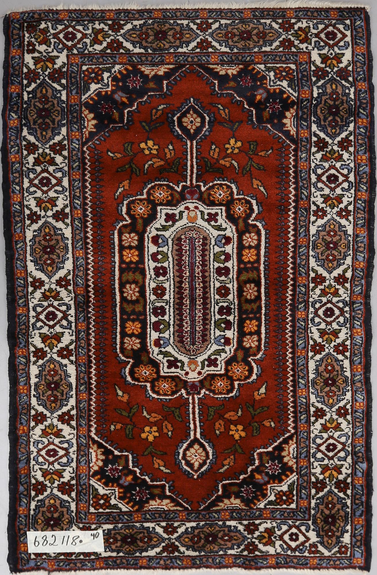 MATTA, orientalisk. Ca 130 x 84 cm.