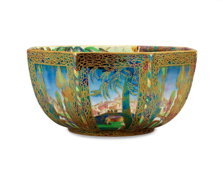 A Daisy Makeig Jones 'Fairyland lustre' porcelaine bowl by Wedgwood, England 1920's-30's.