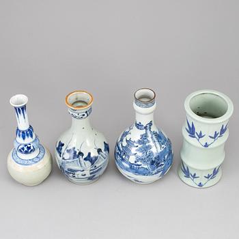 Four blue and white vases, Qing dynasty and China, 18-20th century.