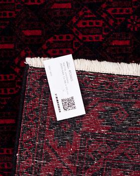MATTA, orientalisk, 2000-talet. Ca 188 X 100 cm.