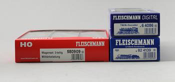 MODELLTÅGSDELAR, 3 st, Fleischmann, Tyskland.