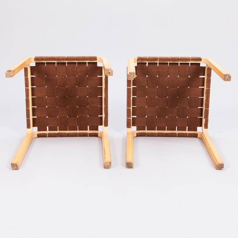 ALVAR AALTO, a pair of mid 20th century 'Y61' stools for Artek. Finland.