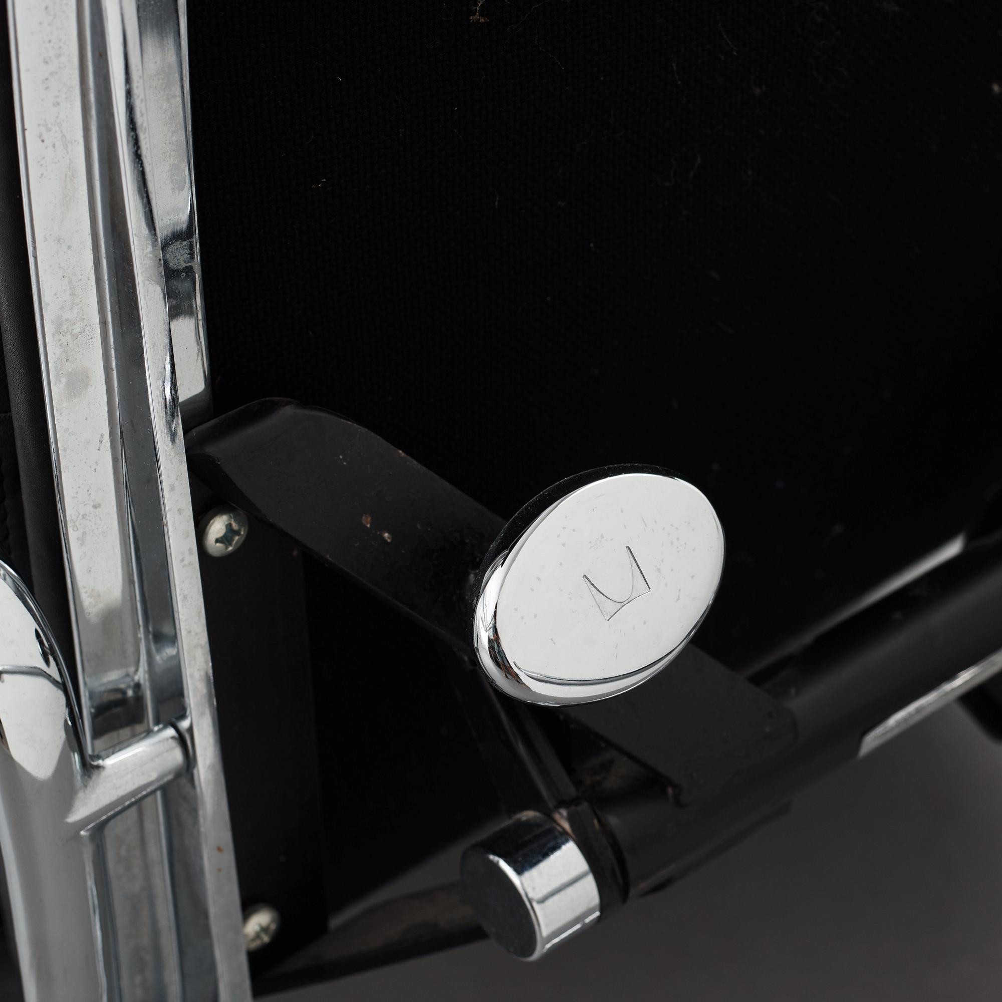 Charles & Ray Eames, an easy chair, "EA-215" for Vitra.