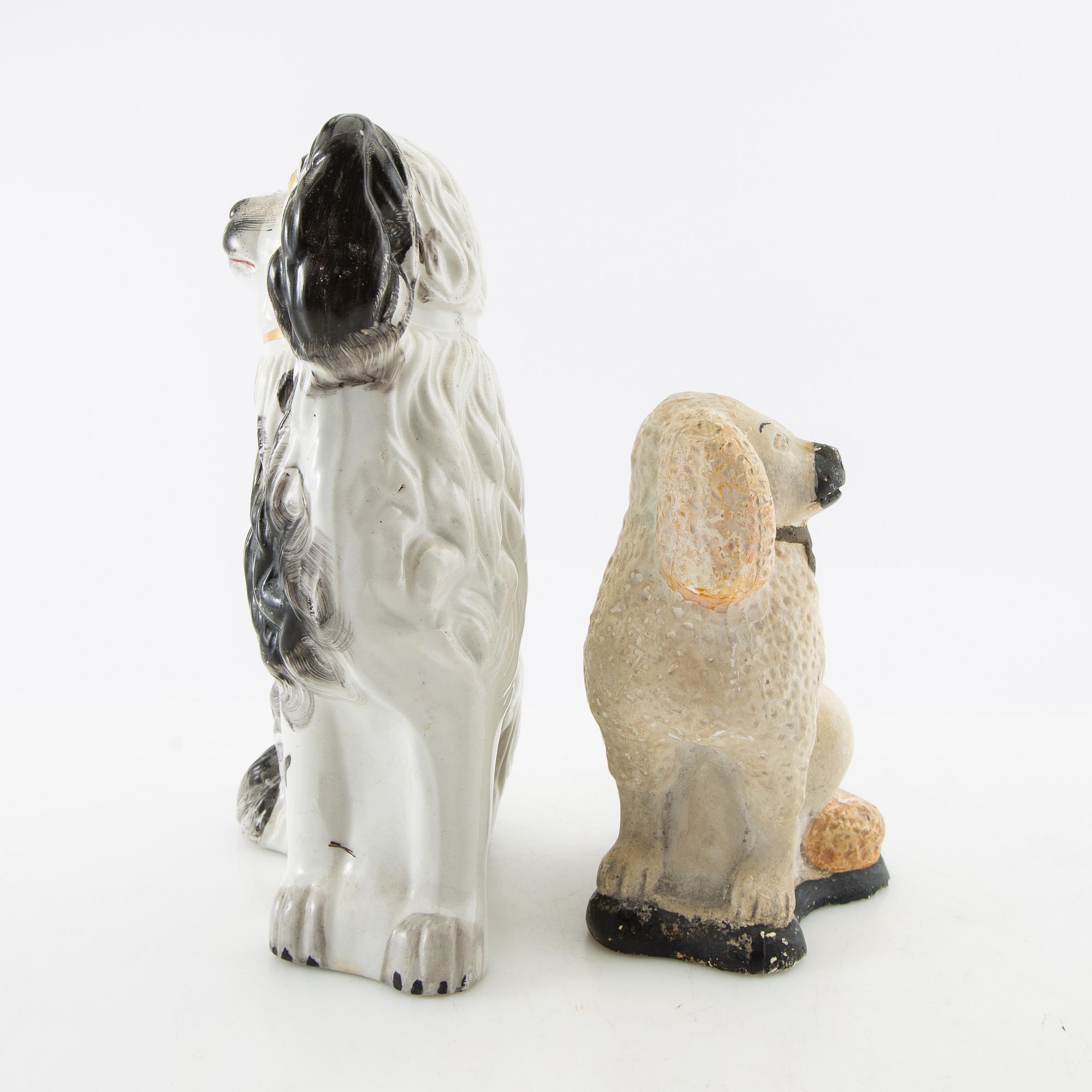 Figurines 4 pcs 20th century porcelain and plaster.