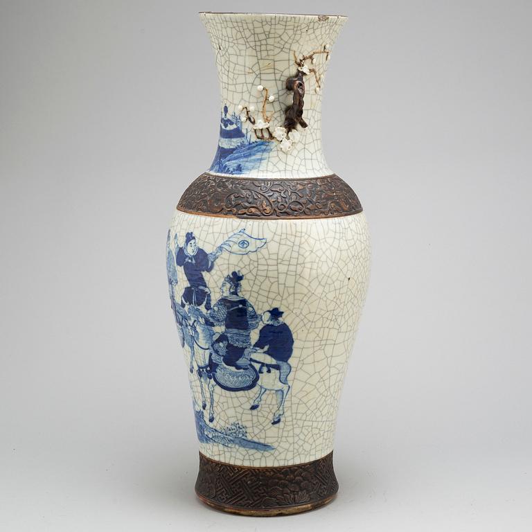 A Chinese 20th century vase.