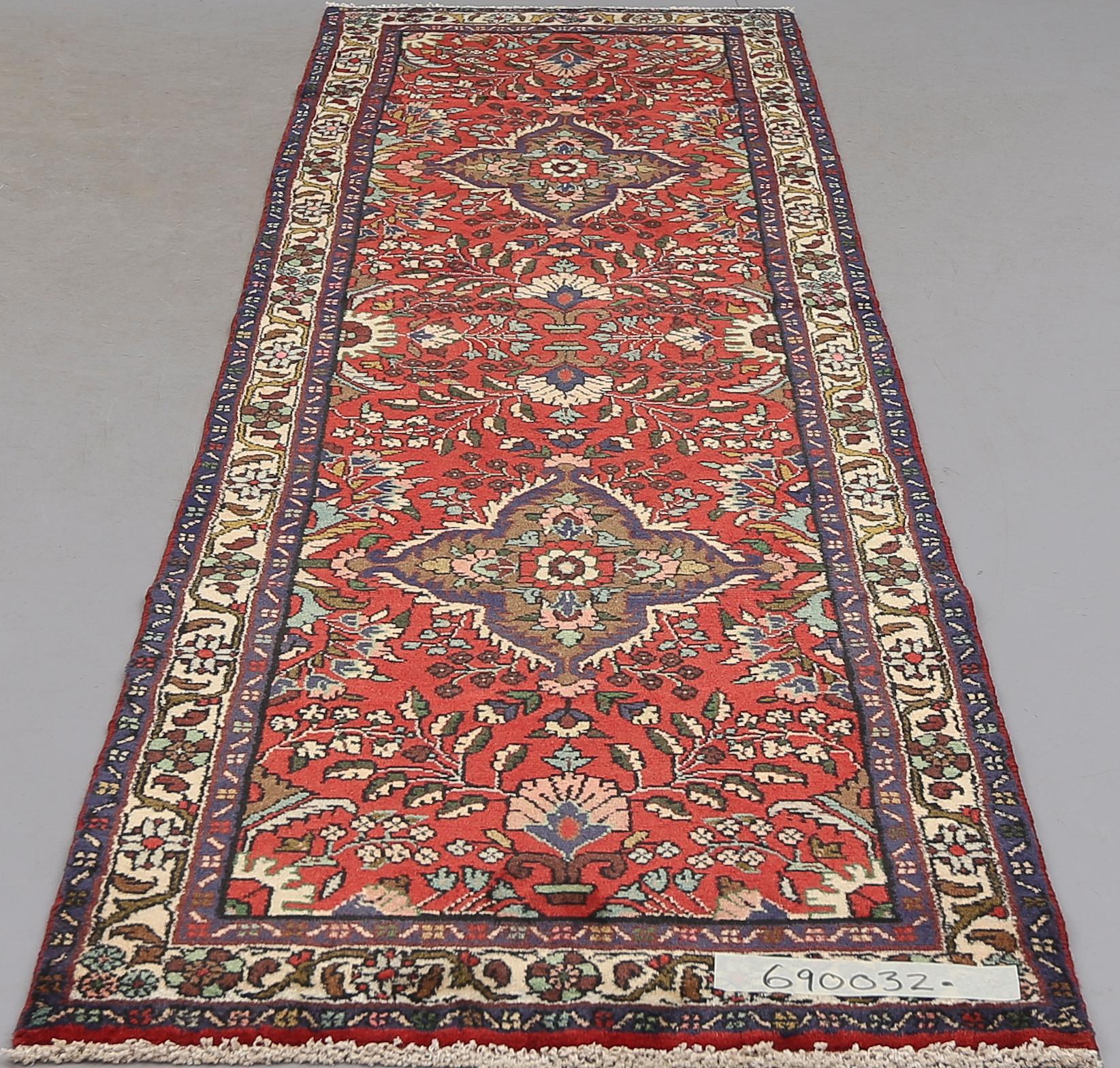 MATTA, Mehraban, ca 290 x 80 cm.