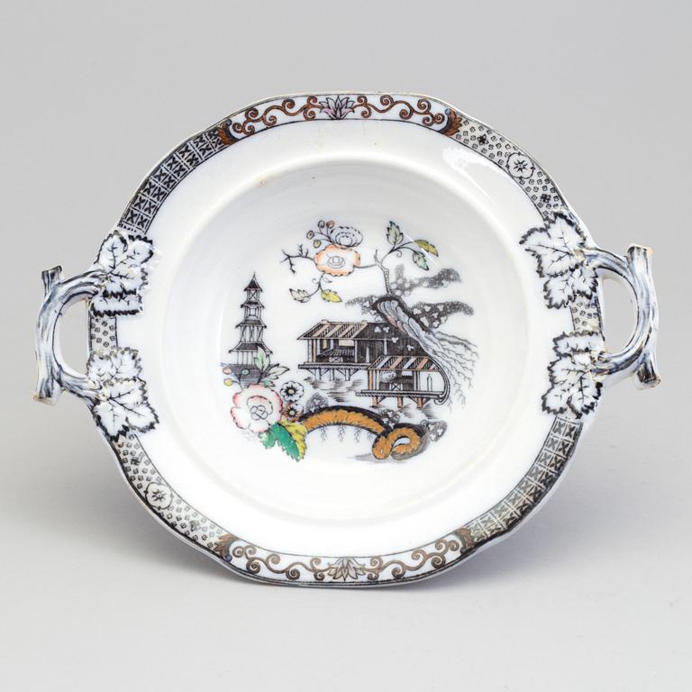 A Rörstrand 'Japan' dinner service, early 20th century (56 pieces).