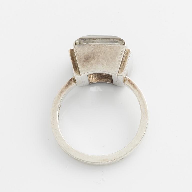 Wiwen Nilsson, ring, silver med bergkristall.