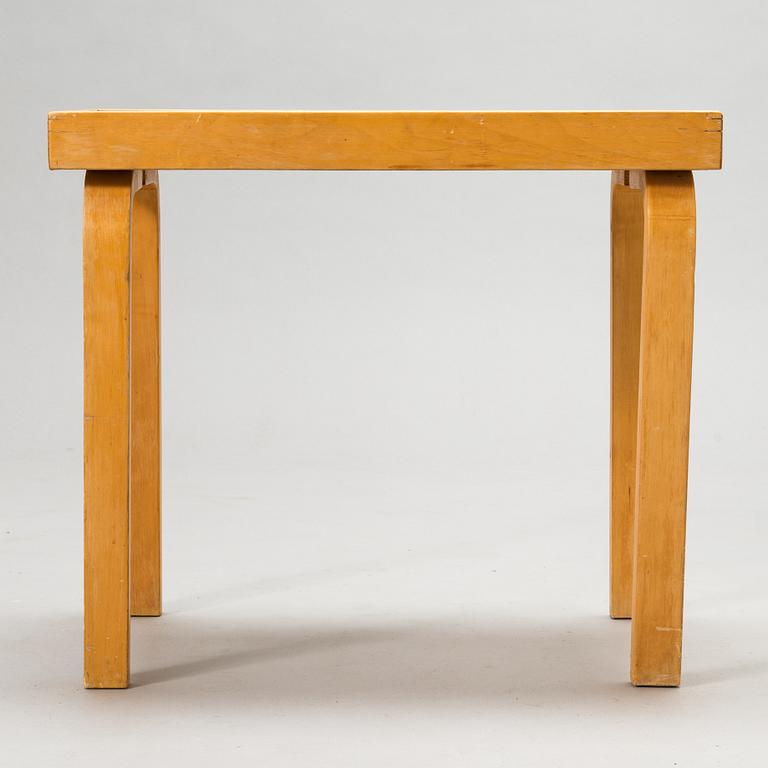Alvar Aalto, a 1930/1940's  table for  O.Y. Huonekalu-ja Rakennustyötehdas A.B.