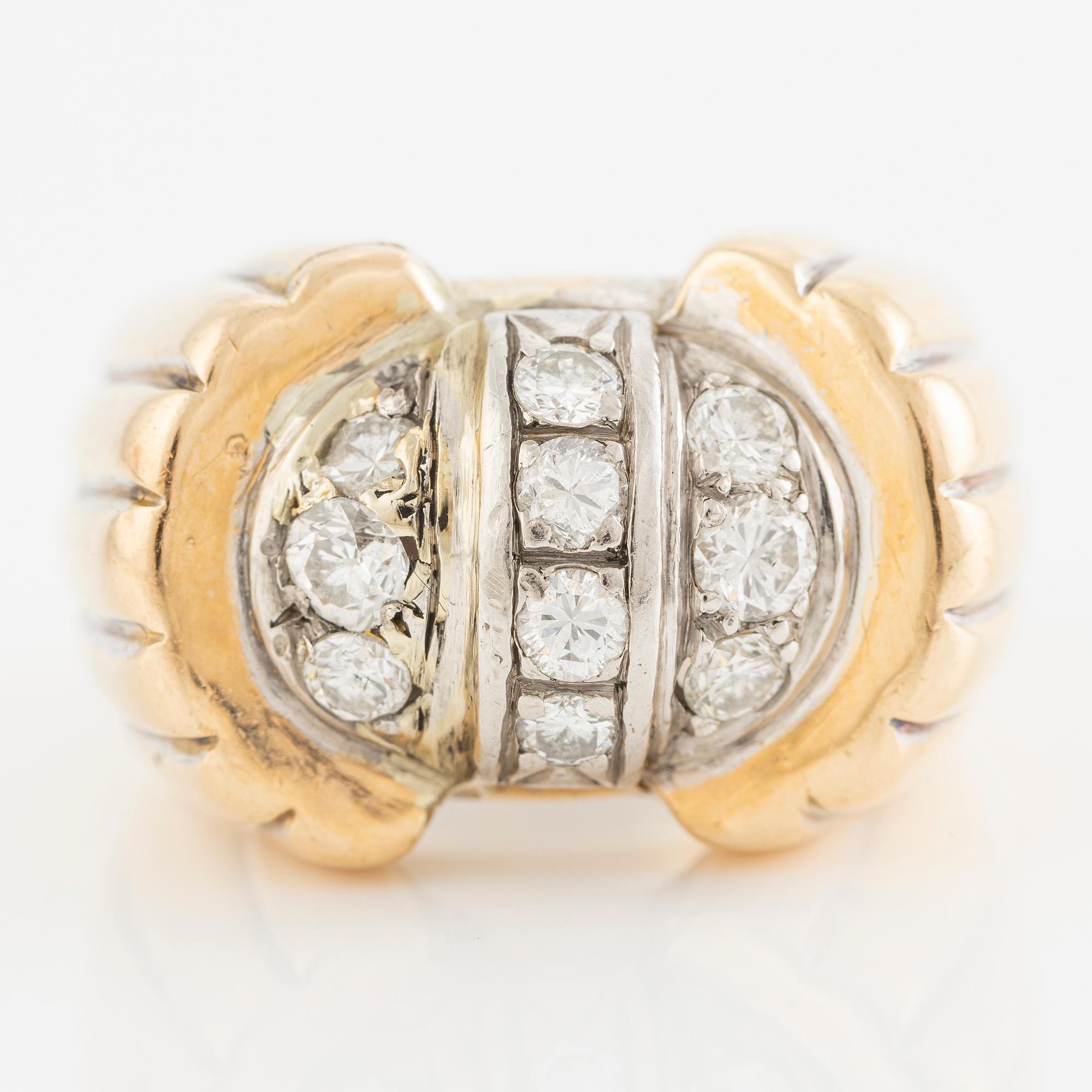 Ring, cocktailring, 18K guld med briljantslipade diamanter, 1950-tal.