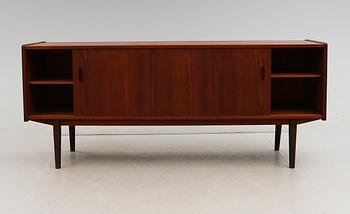SIDEBOARD, "Trio", Nils Jonson, Troeds, Bjärnum, 1900-talets andra hälft.