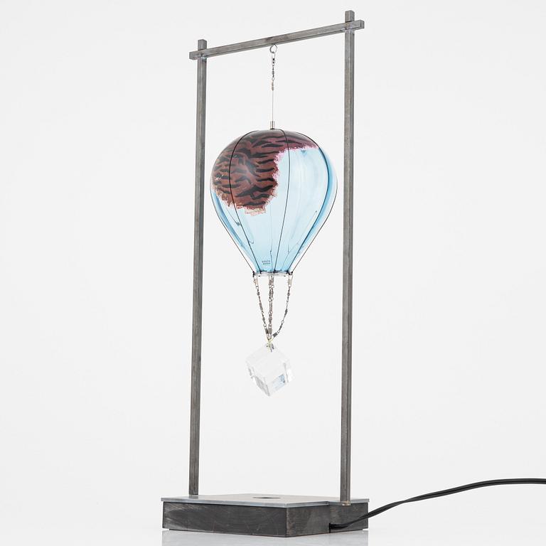 Kjell Engman, skulptur, glas, "Luftballong", signerad och numrerad 20/60.