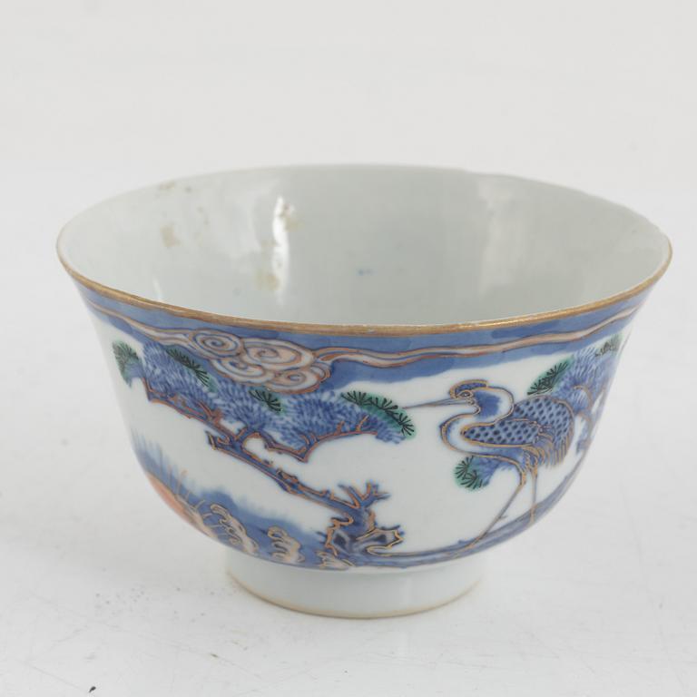 A Chinese 'crane' cup, Qing dynasty, Guangxu mark.