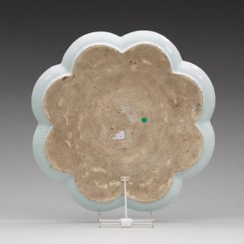 A blue and white tray, Qing dynasty, Qianlong (1736-95).
