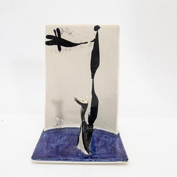 Timo Sarvimäki, Skulptur, "Skugglek", Rörstrand, 1970-tal.