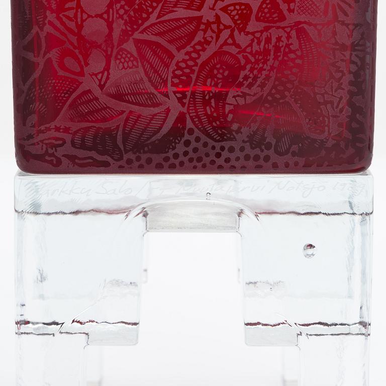 Markku Salo, glasskulptur, sign. Markku Salo/TT Nuutajärvi 1989.