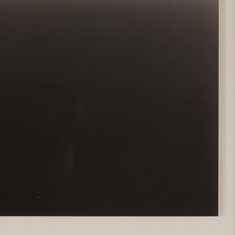 Hiroshi Sugimoto, "Mediterranean Sea Cassis 1989".