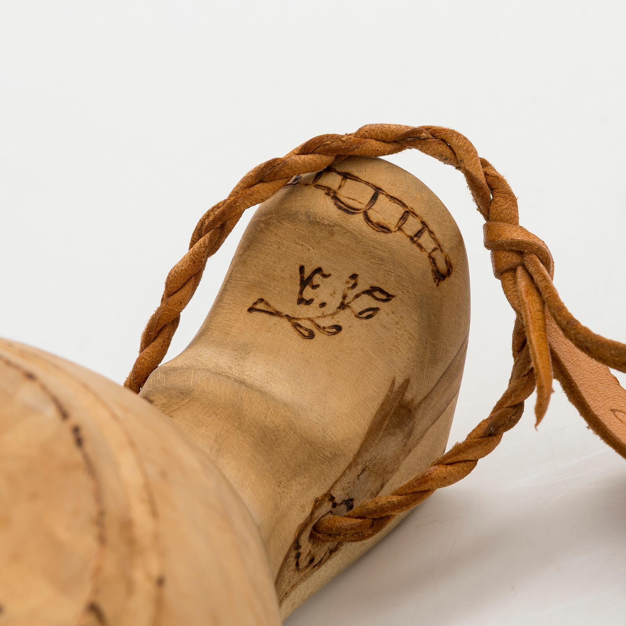 A two piece set of masur birch guksi /cups marked VE, Wilhelm Eriksson, Flakaberg, Sweden.