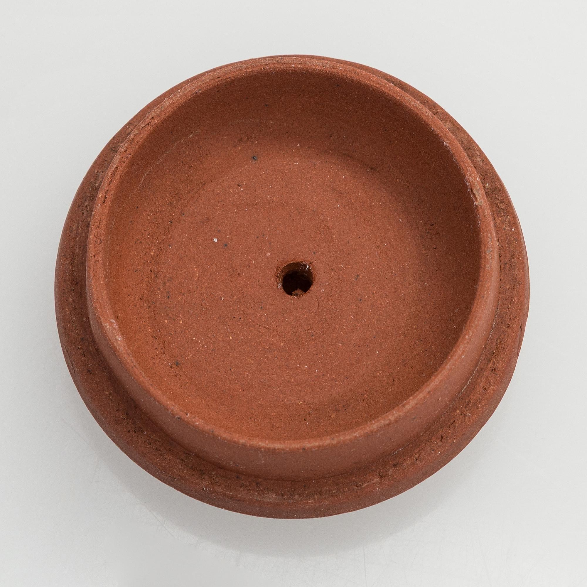 Teekannu, yixing-keramiikkaa, Kiina, 1900-luku.
