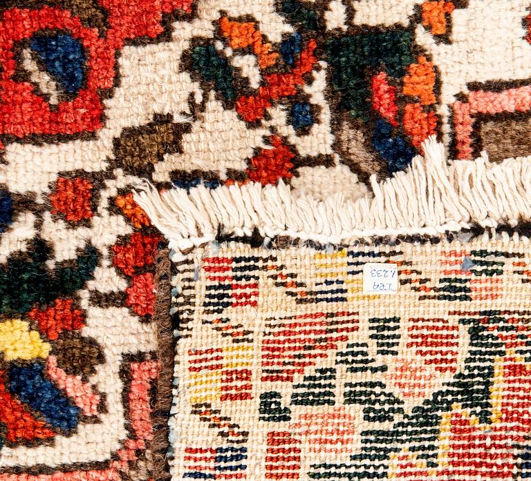 Carpet Bakthiari Vaghir old 62x113 cm.