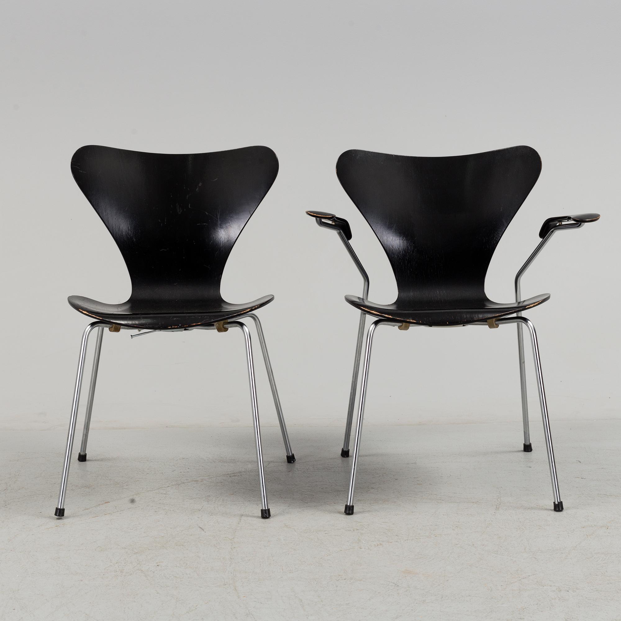 ARNE JACOBSEN, karmstol och stol, "Sjuan", Fritz Hansen, 1965-7.