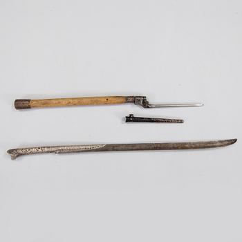 A ottoman yatagan and english bayonet, 19/20th century.