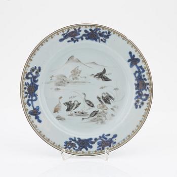 A Chinese grisaille plate, Qing dynasty, Qianlong (1736-95).