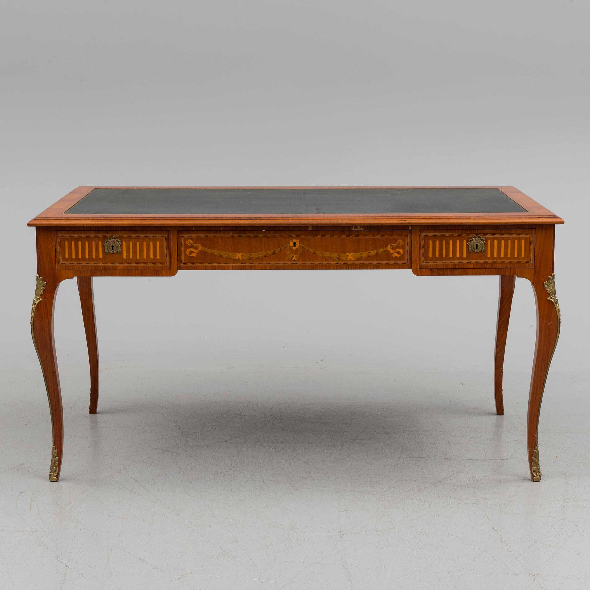 A rococo style writing desk, first half 20th century.