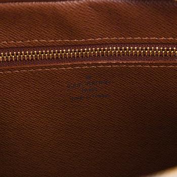 Louis Vuitton, a Monogram Canvas 'Trocadero 27' Bag.