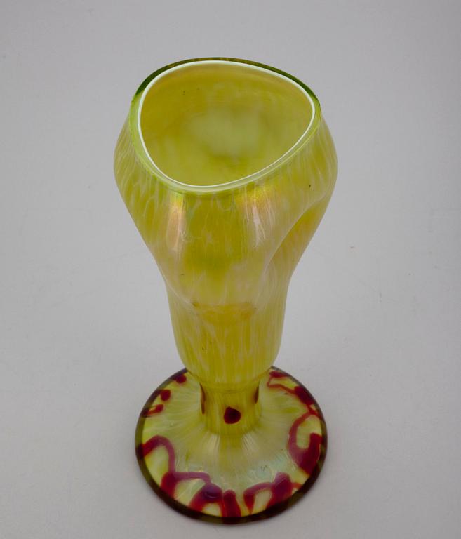 VAS, glas, Lötz-stil, 1900-tal.