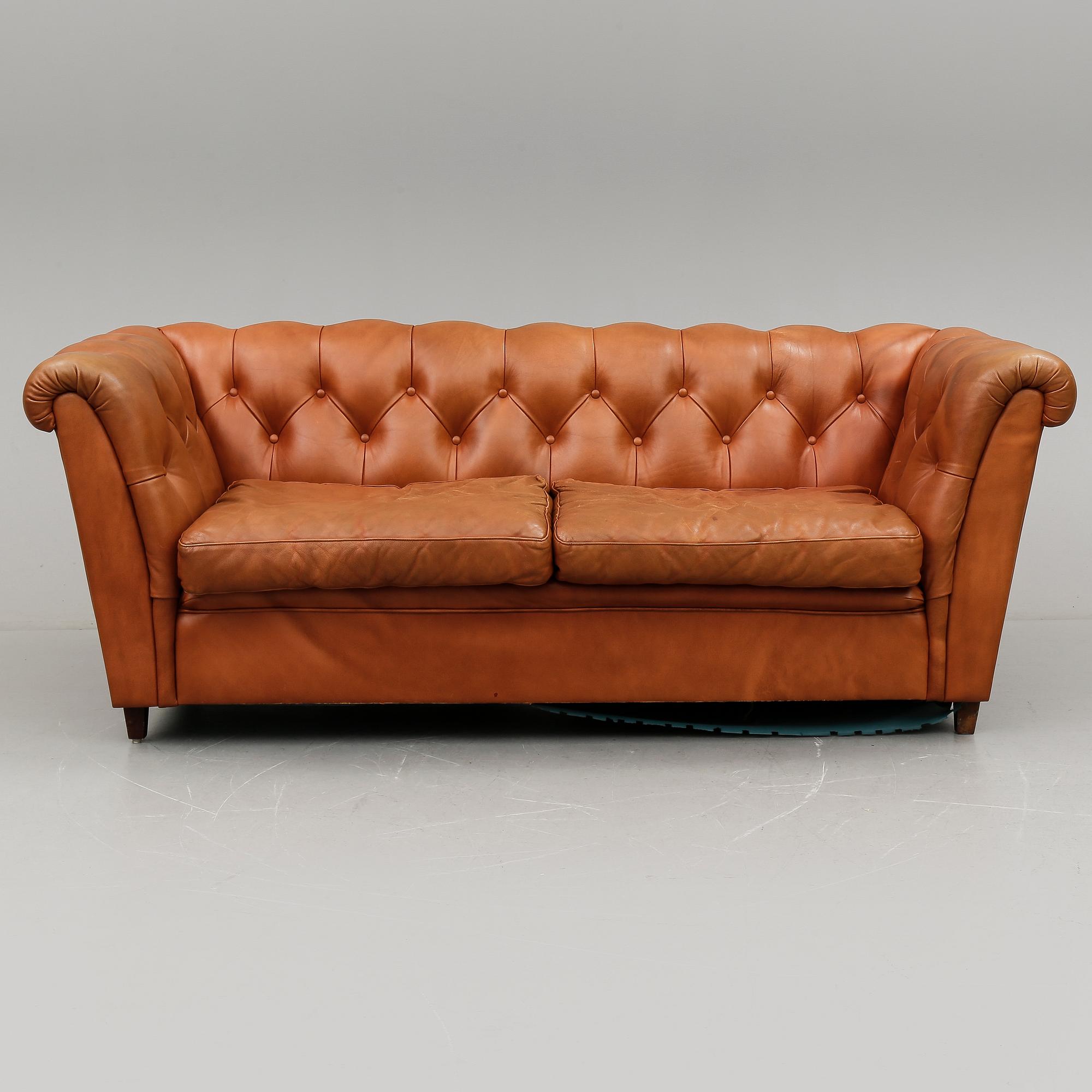 SOFFA, Chesterfield-modell, 1900-talets andra hälft.